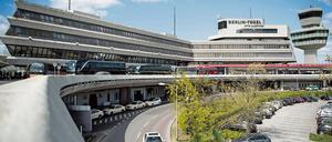 Der Flughafen Tegel könnte auch am Tag der Bundestagswahl eine Rolle spielen - auf mehreren Ebenen.