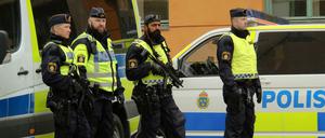 Die Regierung verspricht 10.000 neue Stellen bei der Polizei bis zum Jahr 2024.