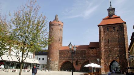 Das historische Stadttor in Bernau. Die Stadt ist die erste Gemeinde in Brandenburg, die Opfer der Hexenverfolgung rehabilitiert.
