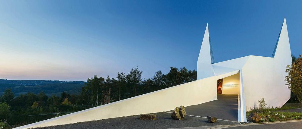 Zackig: Die Autobahnkirche Siegerland an der A45, von Schneider und Schumacher