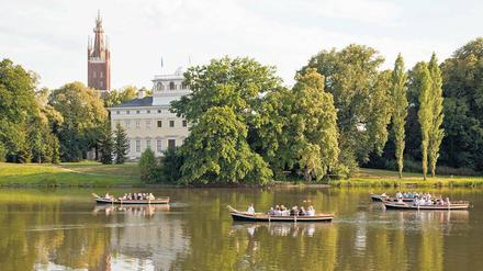 Lustwandeln. Auf Schloss Wörlitz sieht es aus wie in Kent, dabei ist man gerade mal 130 Kilometer von Berlin entfernt. 