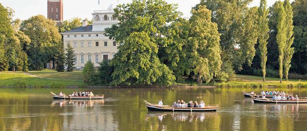 Lustwandeln. Auf Schloss Wörlitz sieht es aus wie in Kent, dabei ist man gerade mal 130 Kilometer von Berlin entfernt.