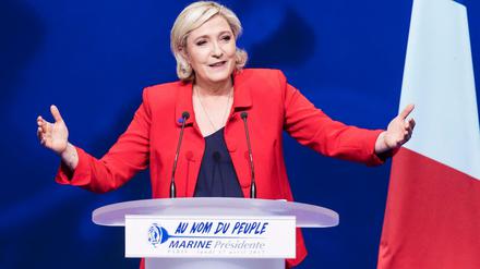 Die Front-National-Chefin Marine Le Pen am Montag bei einer Kundgebung in Paris.