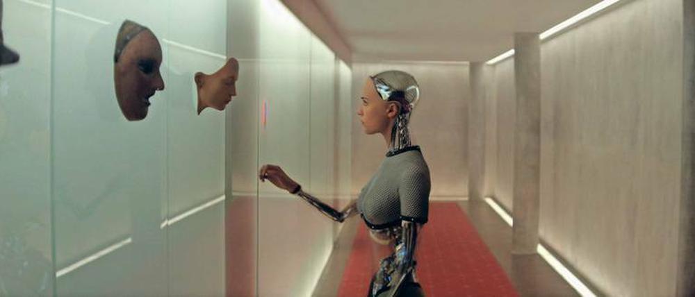 Menschliche Gefühle, künstliche Welten. Alicia Vikander in Alex Garlands Film „Ex Machina“ (2015).