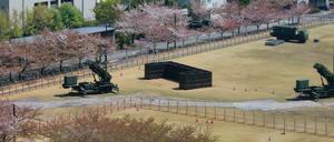 Das Raketenabwehrsystem Patriot Advanced Capability (PAC-3) ist beim Verteidigungsministerium in Tokio aufgestellt.