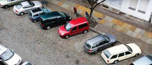 Ganz schön voll hier. Die Parkplatzsuche ist in vielen Stadtteilen ein permanentes Ärgernis.