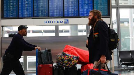 Das United-Terminal in Chicago: Die US-Airline hat mehrfach Passagiere aus ihren Maschinen geworfen, das Image ist am Tiefpunkt. 