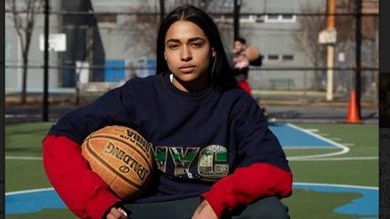 Princess Nokia, bürgerlich Destiny Frasqueri, 24, lebt in New York. Sie ist vor allem im Untergrund und auf Youtube aktiv.