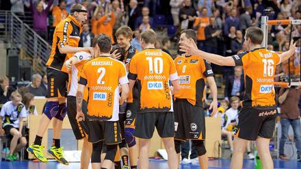 Groß, größer, Fischer (links). Die BR Volleys mussten gegen Frankfurt über sich hinauswachsen.