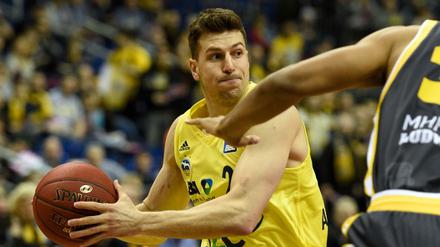Albas Kapitän Dragan Milosavljevic fällt bis auf weiteres aus.