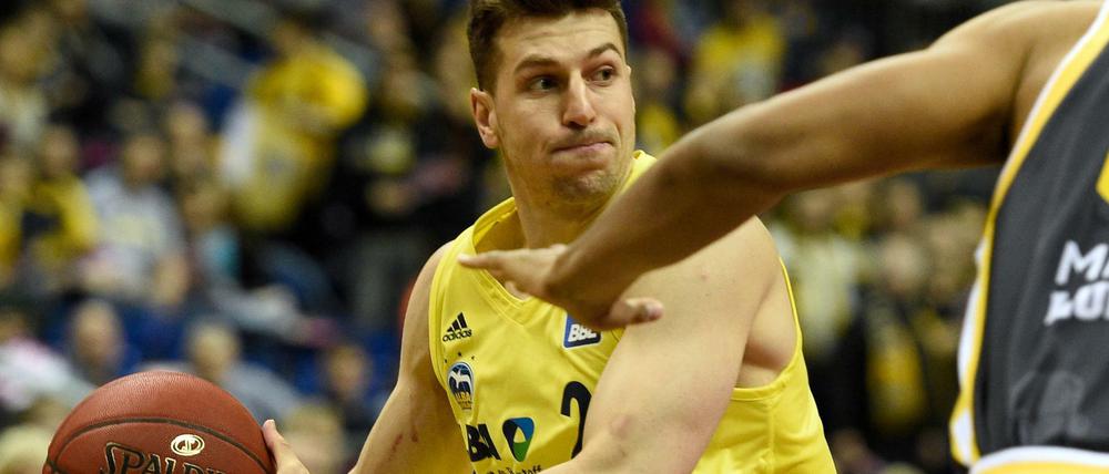 Albas Kapitän Dragan Milosavljevic fällt bis auf weiteres aus.