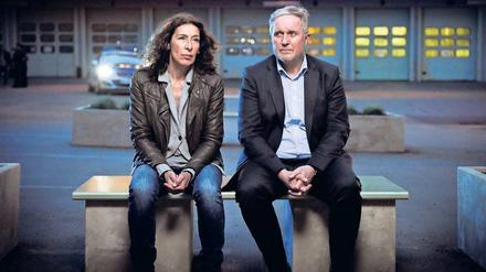 Allein zu zweit. Moritz (Harald Krassnitzer) hat eine Neue, Bibi (Adele Neuhauser) reagiert verletzt.
