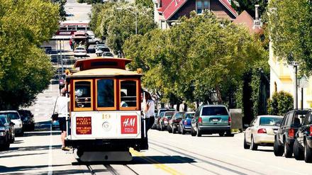 Auf und ab. Blick auf die Bucht und den Hafen von San Francisco.