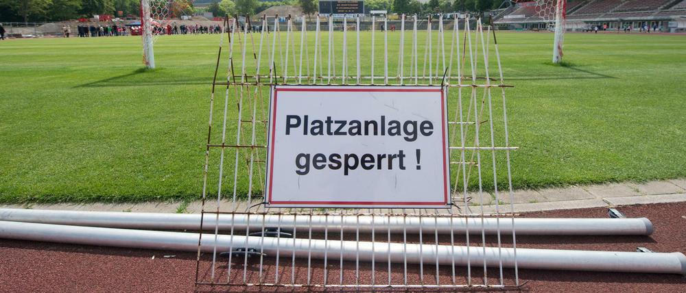 Stoppschild für Bewegung. Solche Hindernisse würden Breiten- und Spitzensportler am liebsten gleich aus dem Weg räumen.