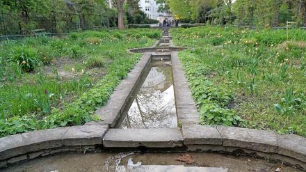 Im Lietzenseepark ist vieles reparaturbedürftig – so auch die Kleine Kaskade nahe der Wundtstraße.