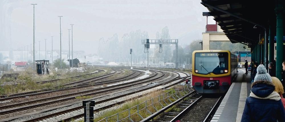 Am S-Bahnhof Tempelhof sind zusätzliche Ausgänge direkt zum Tempelhofer Feld geplant.