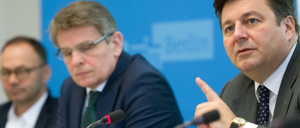 Berlins Innensenator Andreas Geisel und Polizeipräsident Klaus Kandt äußern sich zu den Demonstrationen am 1. Mai.