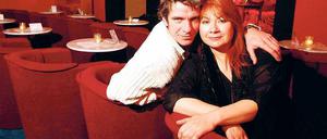 Traum erfüllt. Katja Nottke und Nicolai Preiß in ihrem Bar-Theater direkt am S-Bahnhof Lichterfelde-Ost. 