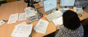 Papier, Papier, Papier: E-Government soll in der Verwaltung vieles erleichtern. 