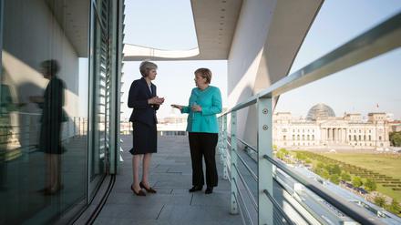 Die britische Premierministerin Theresa May und Kanzlerin Angela Merkel im vergangenen Juli im Kanzleramt.