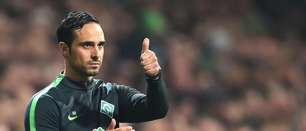 Daumen hoch. Bei Werder Bremen und Alexander Nouri läuft es wie am Schnürchen.