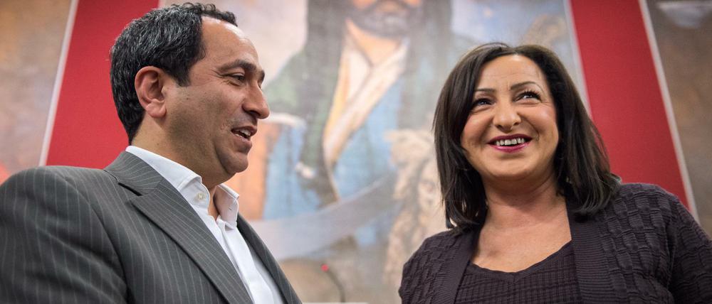 Auch die SPD-Politikerin Dilek Kolat besuchte 2015 die Alevitische Gemeinde in Berlin-Kreuzberg.