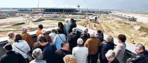 Nicht schon wieder. Den BER ausbauen? 2010 staunte man ja noch, aber heute … 