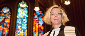 Pfarrerin Dr. Rajah Scheepers im gesperrten Innenraum der Matthäuskirche.