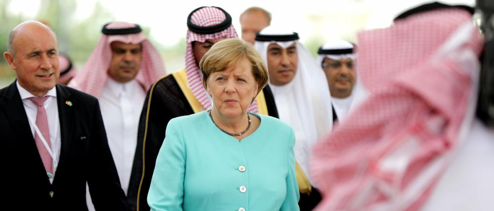 Angela Merkel wird in Saudi-Arabien von einer hochrangigen Wirtschaftsdelegation begleitet.