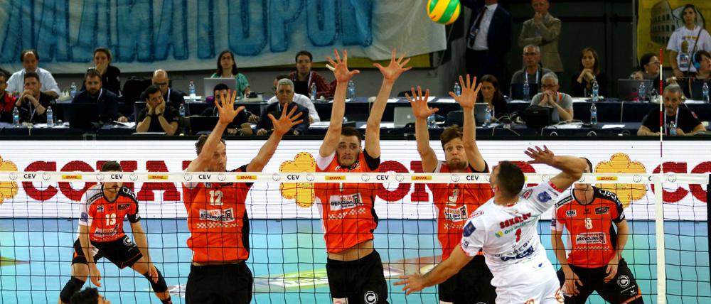 Außer Spesen noch Erfahrung gesammelt. Die BR Volleys beim Spiel um Platz 3.