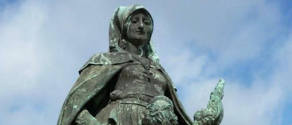 Die Gertraude steht in Friedrichsfelde.