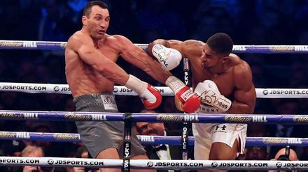 Das hat gesessen! Wladimir Klitschko verlor gegen Anthony Joshua durch technischen K.o. in Runde elf.