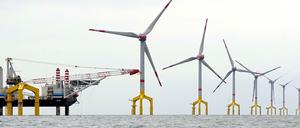 Der Windpark Bard Offshore 1 in der Nordsee 2011. Heute wird auf See billiger produziert.
