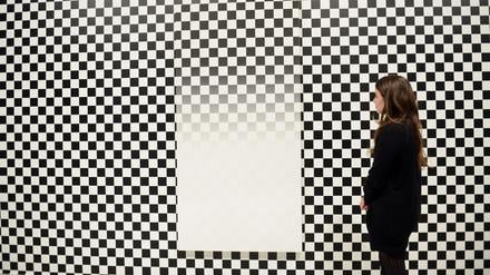 Die Galerie Mehdi Chouakri zeigte auf dem Gallery Weekend Berlin Werke des Schweizer Künstlers Philippe Decrauzat.