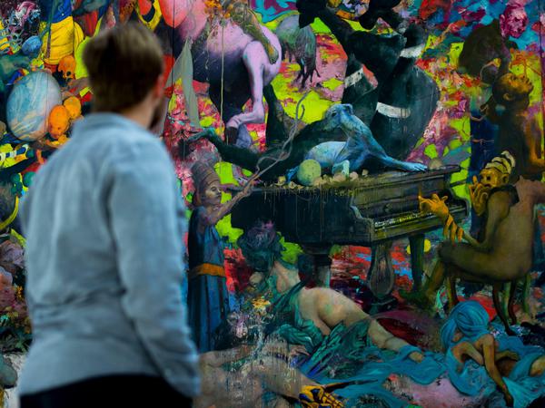 Monumental. Die Galerie Blain Southern zeigte in der Ausstellung "Zeitlaich" ein Werk des Berliner Künstlers Jonas Burgert. Das Megabild ist über 22 Meter lang und sechs Meter hoch.