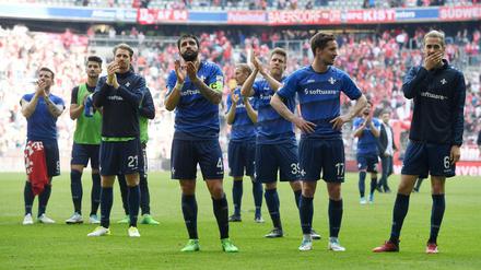 Raus mit Applaus. Darmstadt 98 wehrte sich auch gegen den FC Bayern nach Kräften. Doch der Schlussspurt in der Saison kam zu spät.