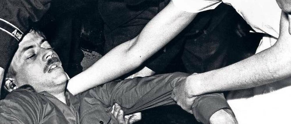 Ein Schuss als Zäsur. Das Bild des tödlich getroffenen Benno Ohnesorg gehört zur kollektiven Erinnerung der Republik. 