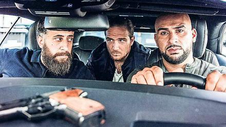 Angelehnt an amerikanische Mafia-Filme: Kida Khodr Ramadan als Ali „Toni“ Hamady, Frederick Lau als Vince Kerner und Veysel Gelin als Abbas Hamady (von li.).