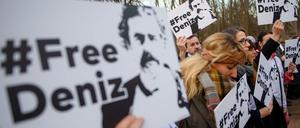 #FreeDeniz: Protest für die Freilassung von Deniz Yücel in Berlin 