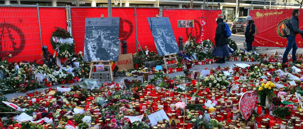 Trauer um die Terroropfer vom Breitscheidplatz. Die Grünen fordern jetzt einen Bundestags-Untersuchungsausschuss. 