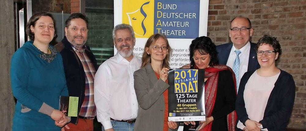 Die Organisatoren mit Stadtrat Hanke und Kulturhaus-Chefin Britta Richter (rechts).