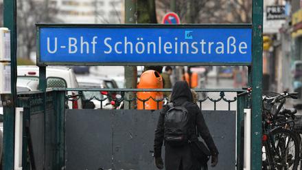 Tatort Schönleinstraße: Hier zündeten Jugendliche einen Obdachlosen an.