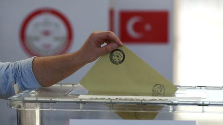 Im April stimmten die Türken in Deutschland mehrheitlich für die Verfassungsänderung in der Türkei. Das Votum sorgte für Empörung. Eine Abstimmung über die Wiedereinführung der Todesstrafe soll es nicht geben.