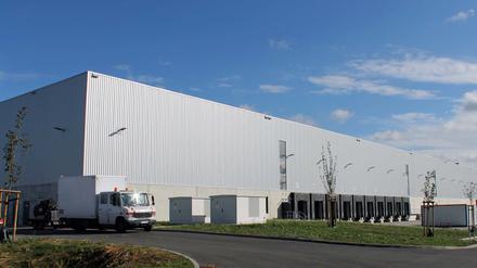 Industrieansiedlung. In dem Dibag-Produktions- und Logistikzentrum haben sich schon zwei Zulieferer eingemietet. Es gebe weitere Interessenten, sagt der Regionalleiter.