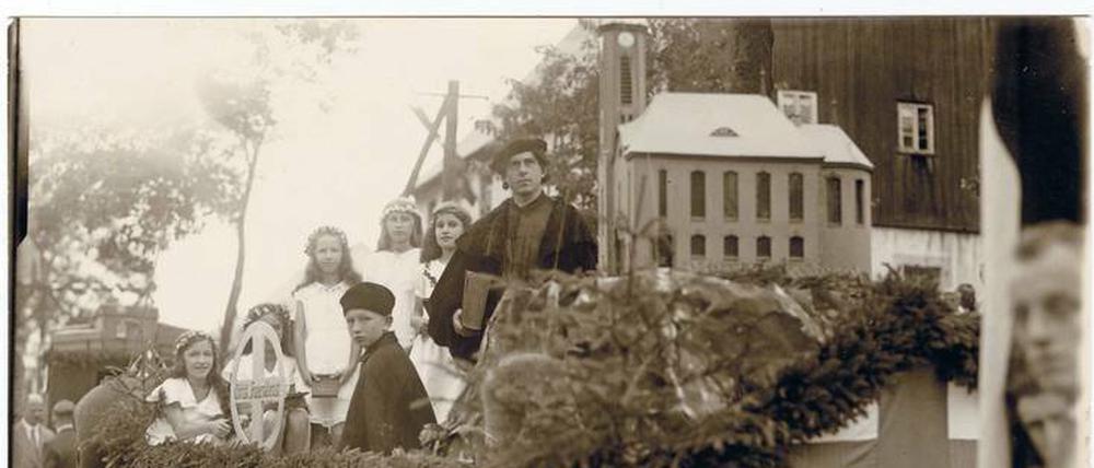 Mittelalter-Mummenschanz. Luther-Umzug im Erzgebirge, 1934. 