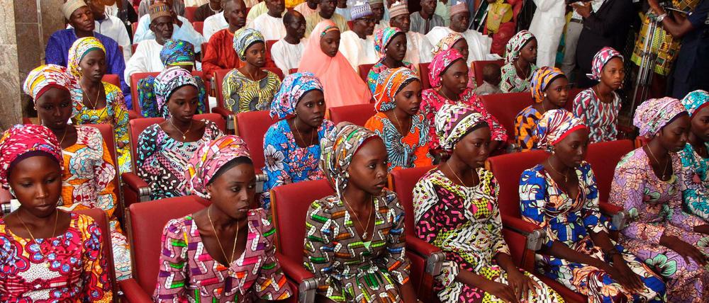 Archivnild von 21 Schulmädchen, die von Boko Haram bereits im vergangenen Jahr freigelassen wurden.