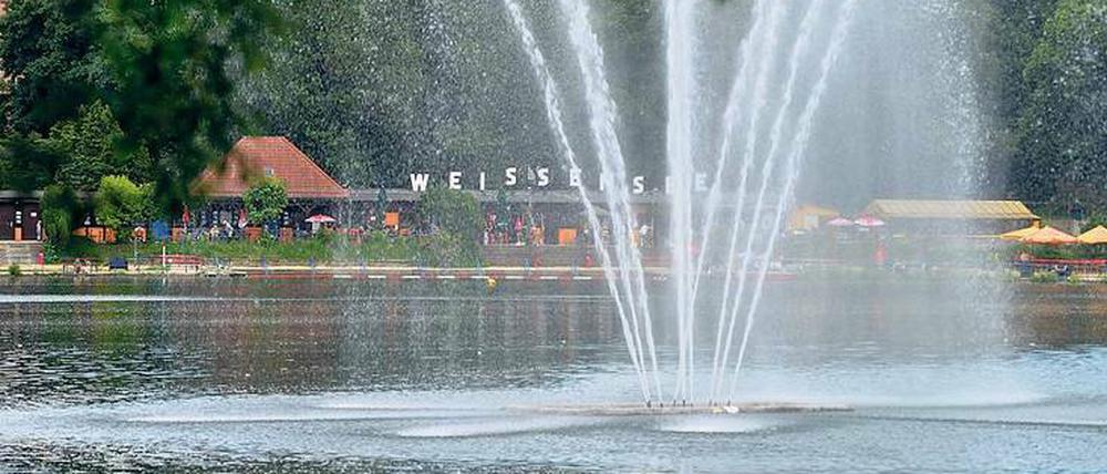 Das Strandbad Weißensee in Pankow liegt verwaist da.