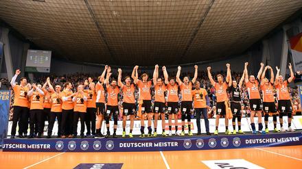 Jubel, Trubel, Heiterkeit. Die BR Volleys feiern doch noch einen Titel in dieser Saison.