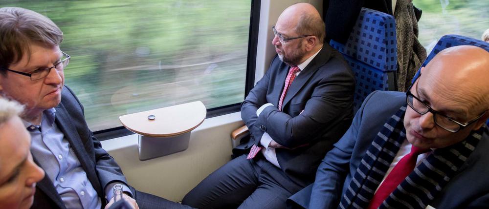 Stimmungsumschwung bei der SPD: Martin Schulz (2.v.r), Torsten Albig (r.), Ralf Stegner (2.v.l) und Manuela Schwesig müssen mit sinkenden Umfragewerten umgehen.
