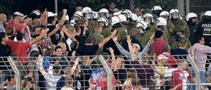 Im Blick der Polizei: Cottbus-Fans haben trotzdem ein kriminelles Netzwerk aufgebaut. 